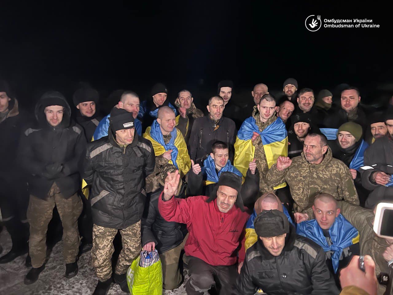 Новини Хмельницького - фото з Найбільший обмін полоненими: додому повернулися 230 українських захисників (ФОТО, ВІДЕО)