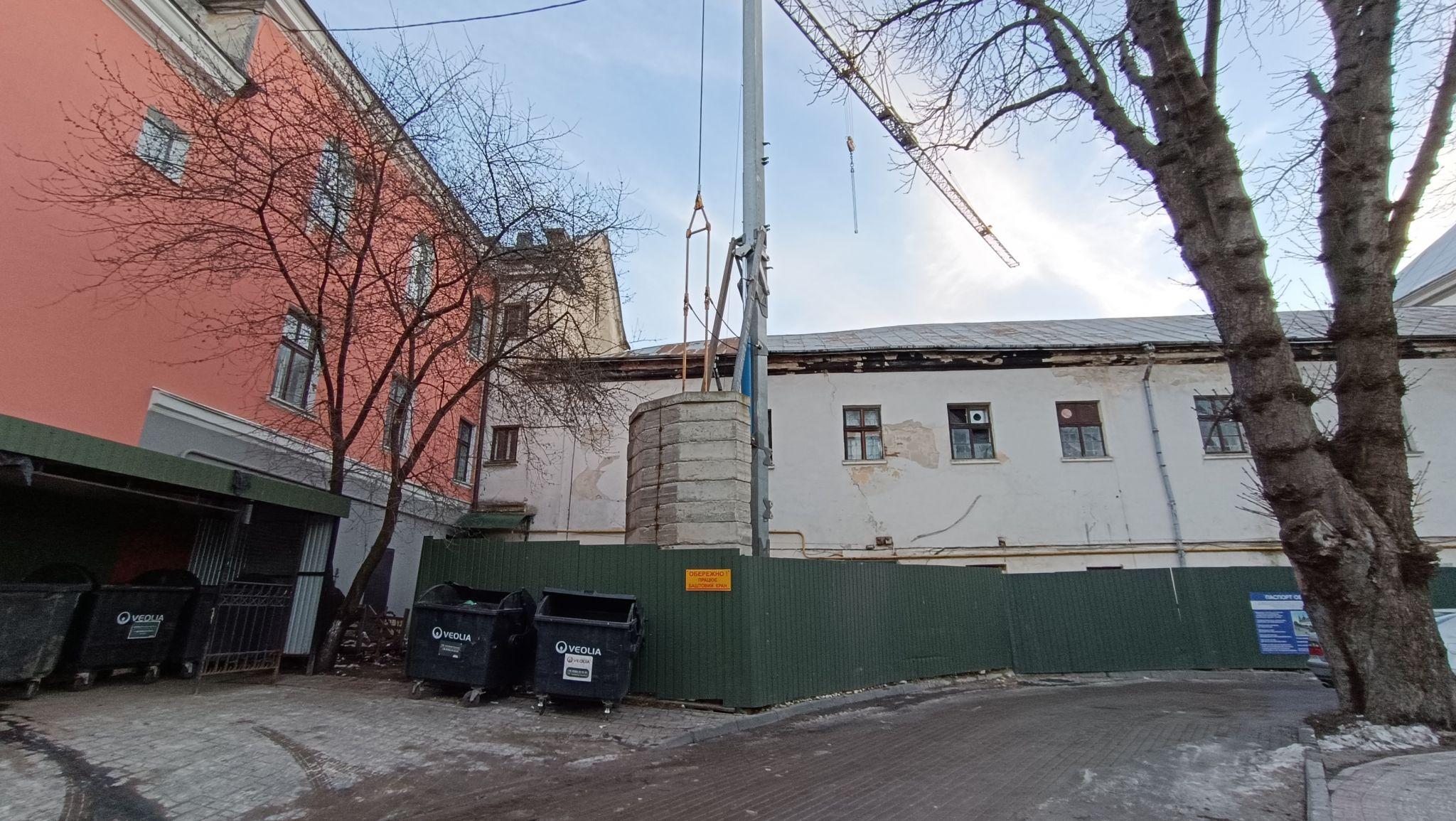 Новини Тернополя - фото з Боротьба за монастир на паузі? «20 хвилин» дізналися, що з будівництвом біля Катедри