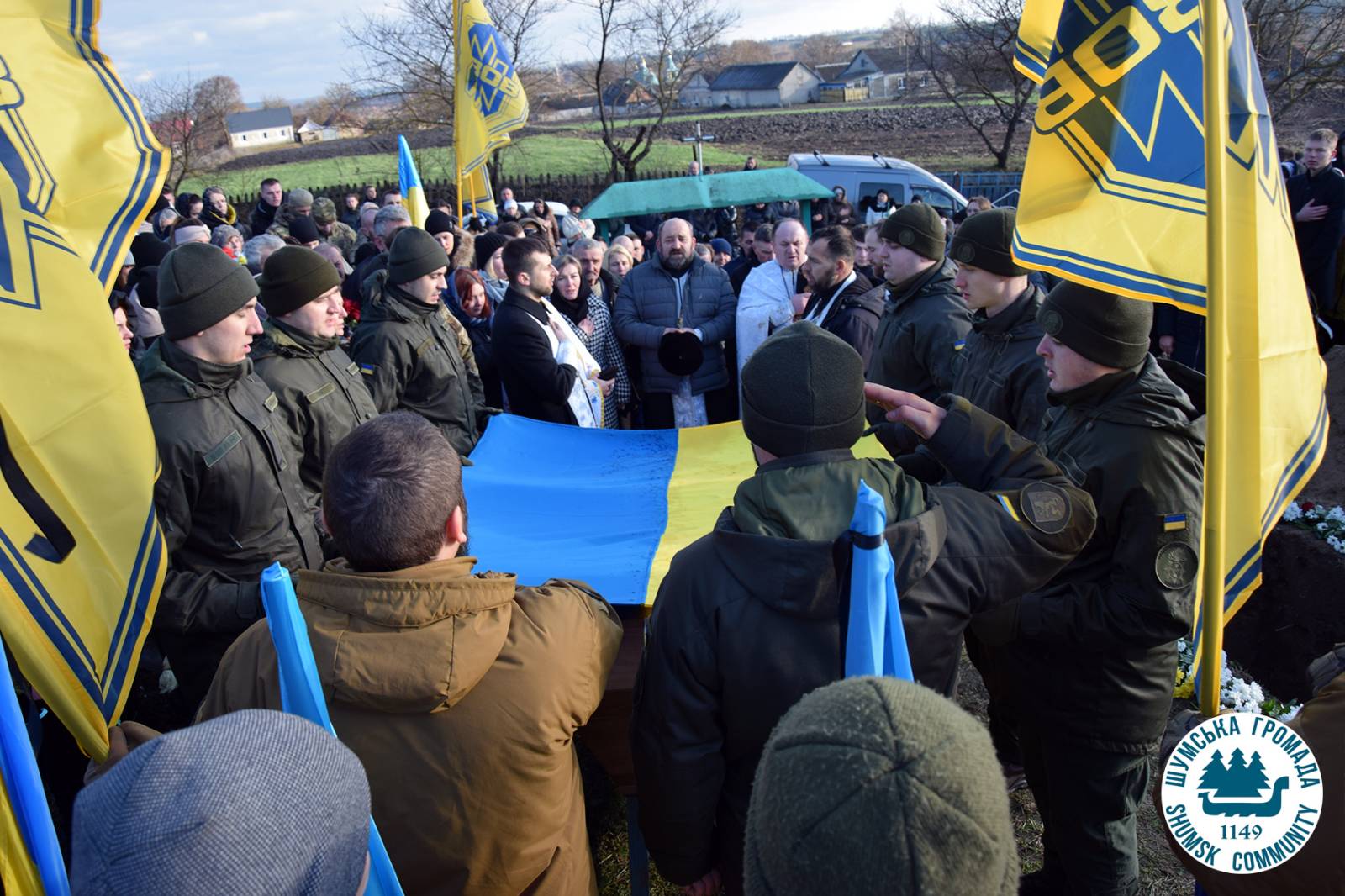 Новини Тернополя - фото з Шумська громада провела в останню путь гранатометника Микиту Бєлякова