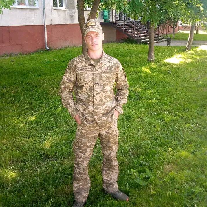 Новини Тернополя - фото з Дружина просить присвоїти звання Героя України загиблому захиснику Андрію Поврозніку: як підтримати?