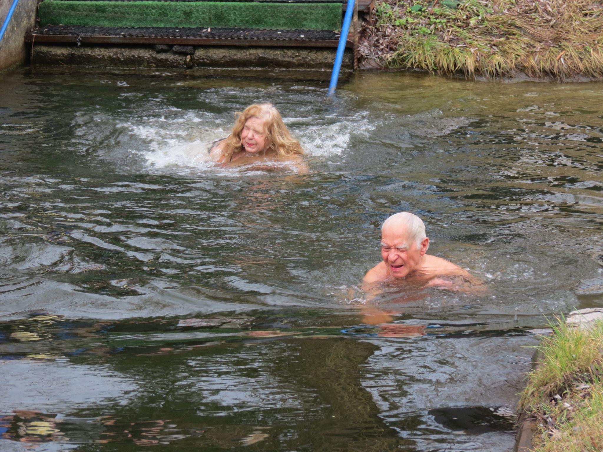 Новини Тернополя - фото з Як на Водохреща тернополяни занурювались у холону воду: шукайте себе та знайомих на фото!