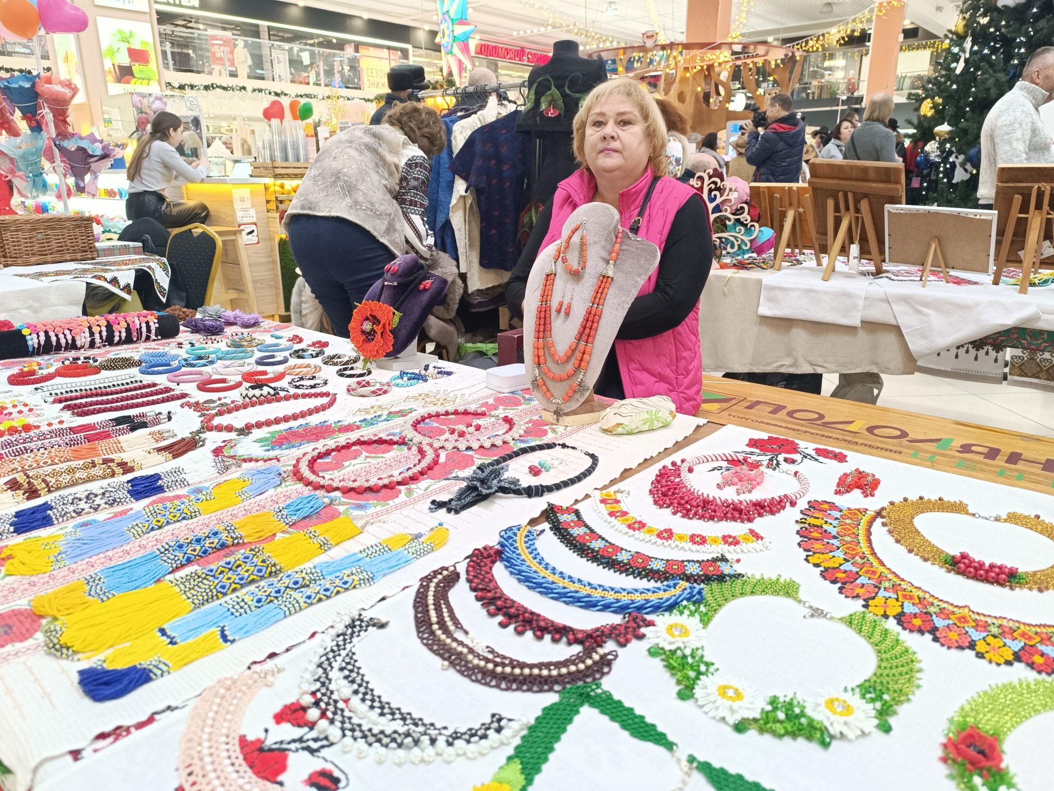 Новини Тернополя - фото з Колядки, щедрівки та різдвяні вистави: як у Тернополі проводять благодійне свято на підтримку ЗСУ