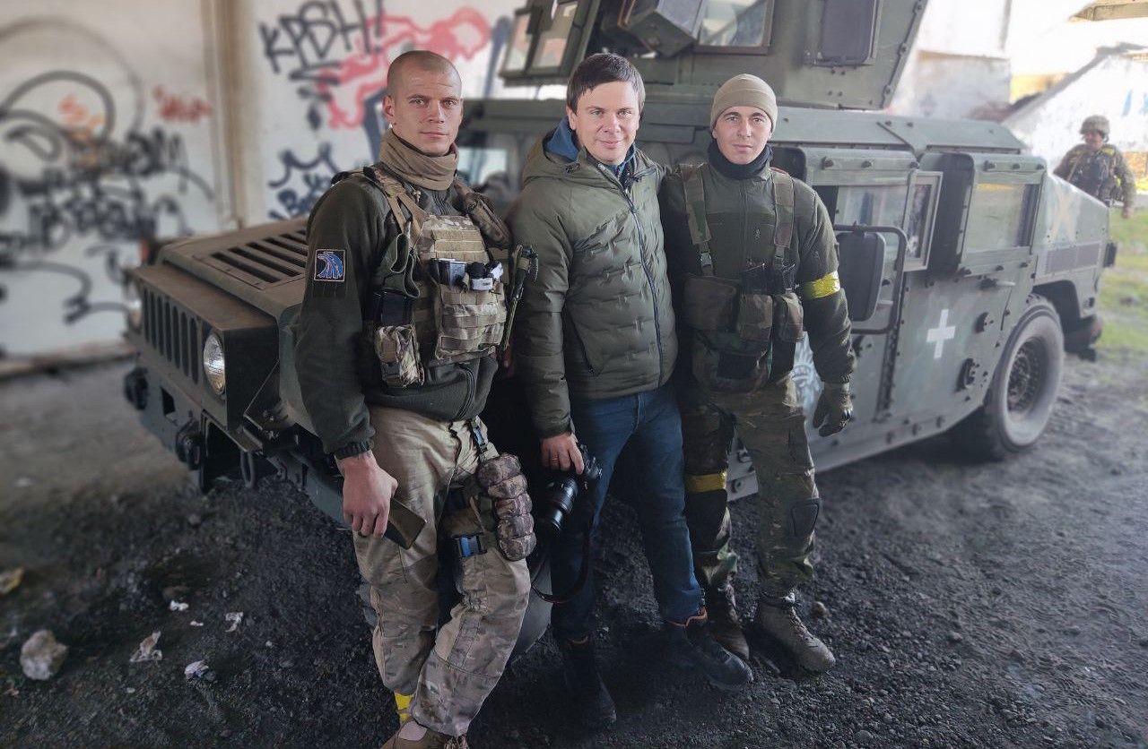 Новини Вінниці - фото з «Дмитро Рудь» — написали на автомобілі у пам'ять про побратима. Рік тому загинув розвідник-снайпер