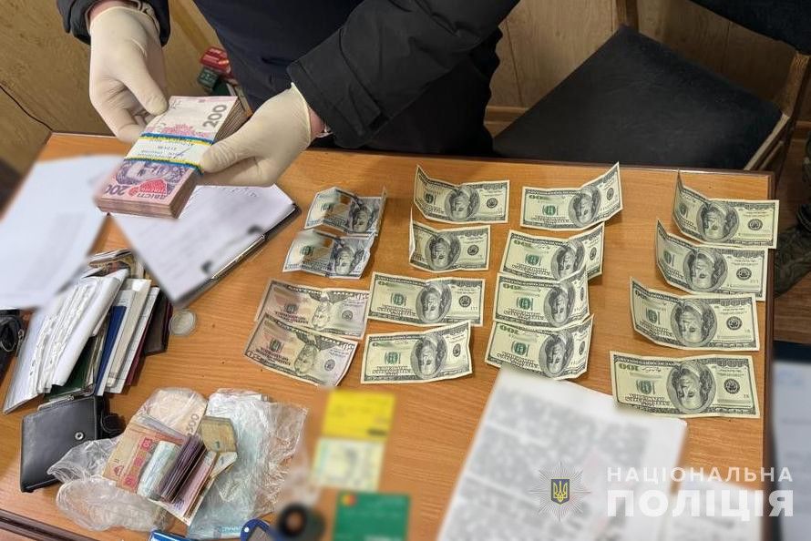 Новини Вінниці - фото з Посадовець медслужби вимагав у військового 2500$ за довідку про обмежену придатність до служби
