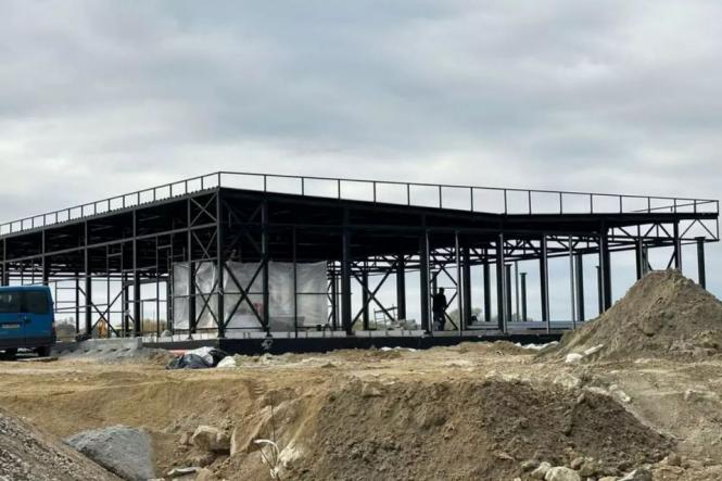 Прокурори хочуть припинити будівництво заправки біля Писарівки. Чому?