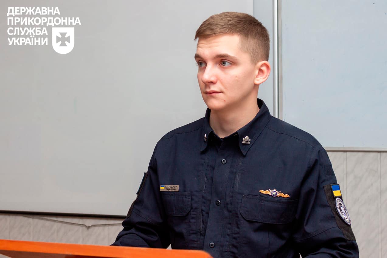 Новини Хмельницького - фото з Рідні загиблого прикордонника зі Старокостянтинова передали дрони для війська