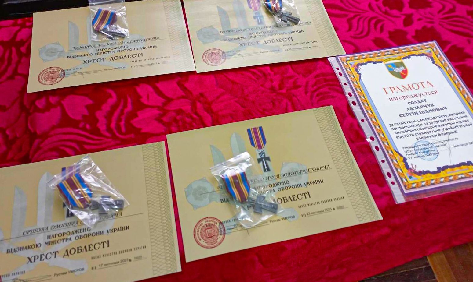 Новини Хмельницького - фото з Артилеристів Залізної бригади нагородили орденами та відзнаками Міноборони (ФОТО)