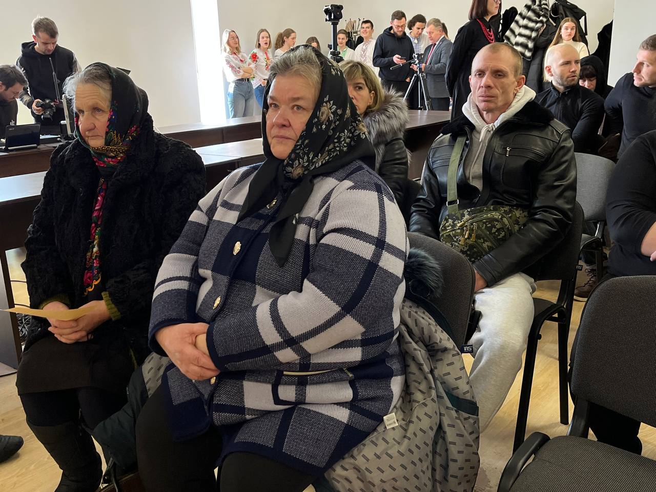 Новини Тернополя - фото з «Вони навіки у наших серцях»: у Тернополі посмертно нагородили військових (РЕПОРТАЖ)