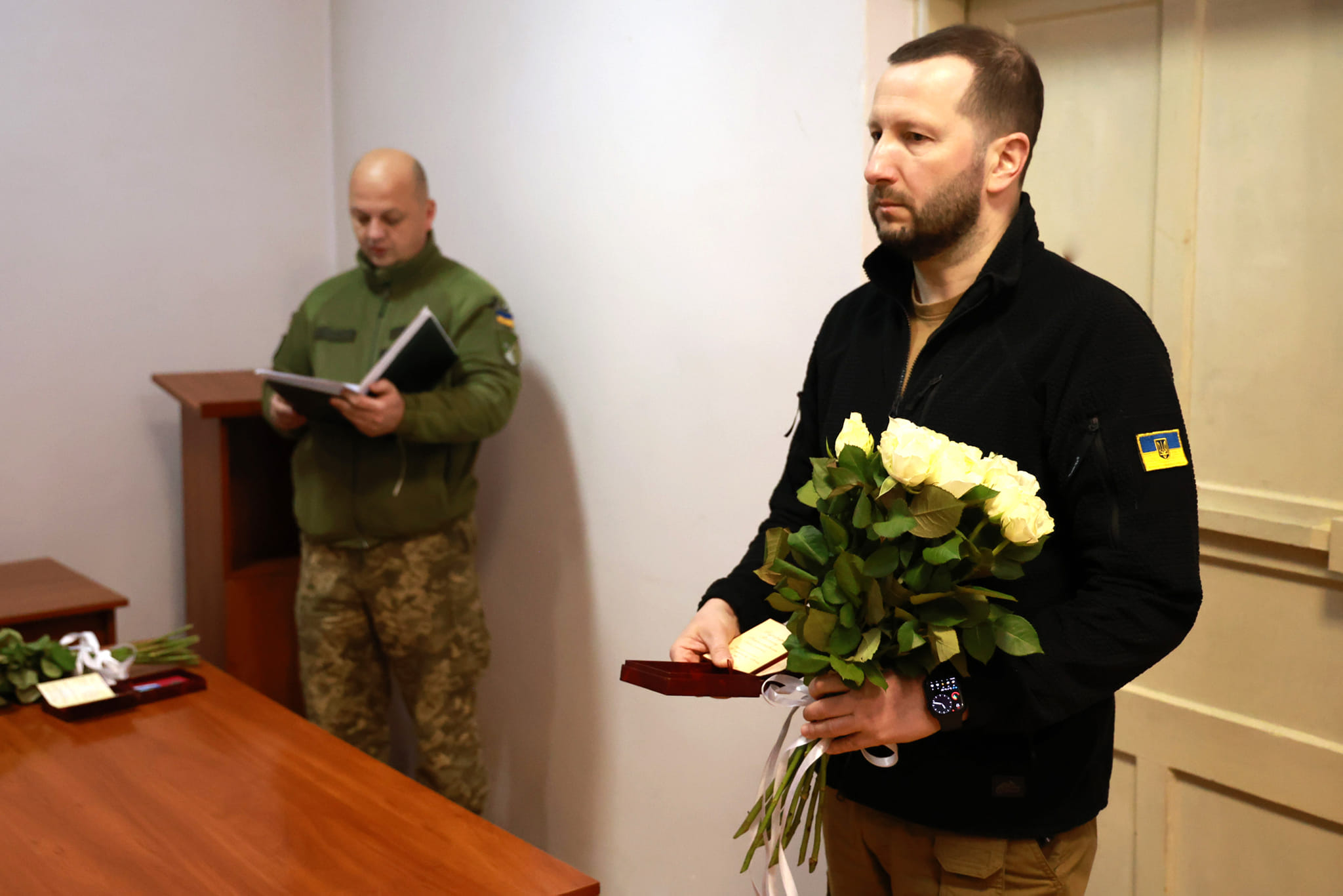 Новини Хмельницького - фото з Вручили нагороди рідним загиблих хмельничан: молодшому було 23 роки Возможно, это изображение 2 человека