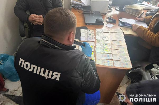 Новини Хмельницького - фото з Комунальник з Хмельницького брав хабарі за утилізацію небезпечних відходів