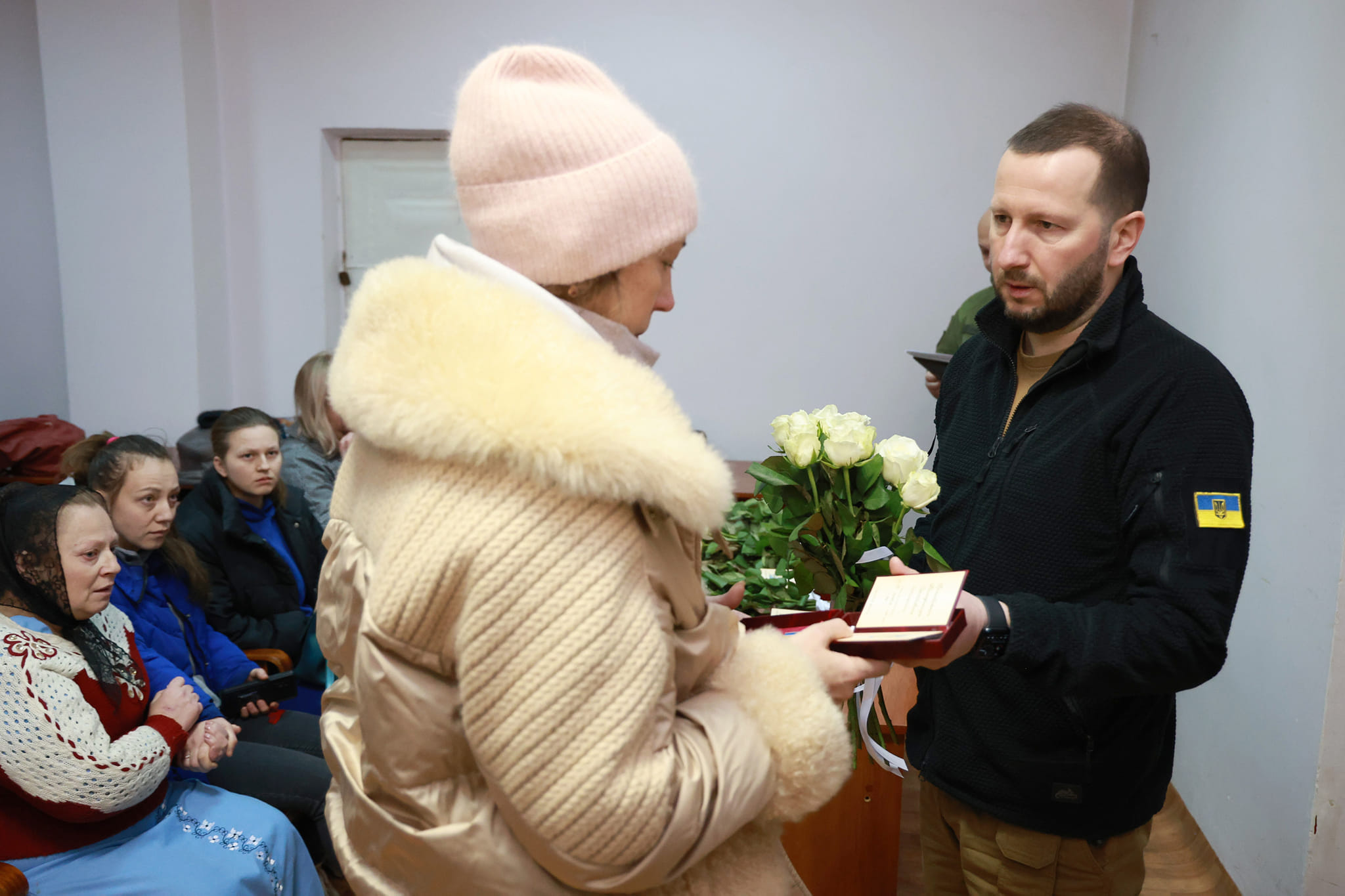 Новини Хмельницького - фото з Вручили нагороди рідним загиблих хмельничан: молодшому було 23 роки Возможно, это изображение 3 человека