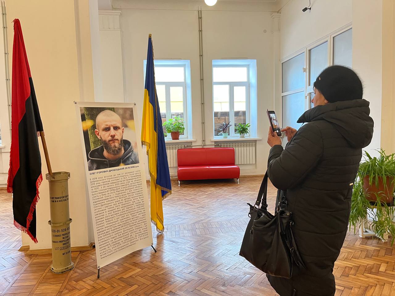 Новини Тернополя - фото з Про війну без прикрас: у Тернополі відкрили виставку картин загиблого Олега Дробоцького