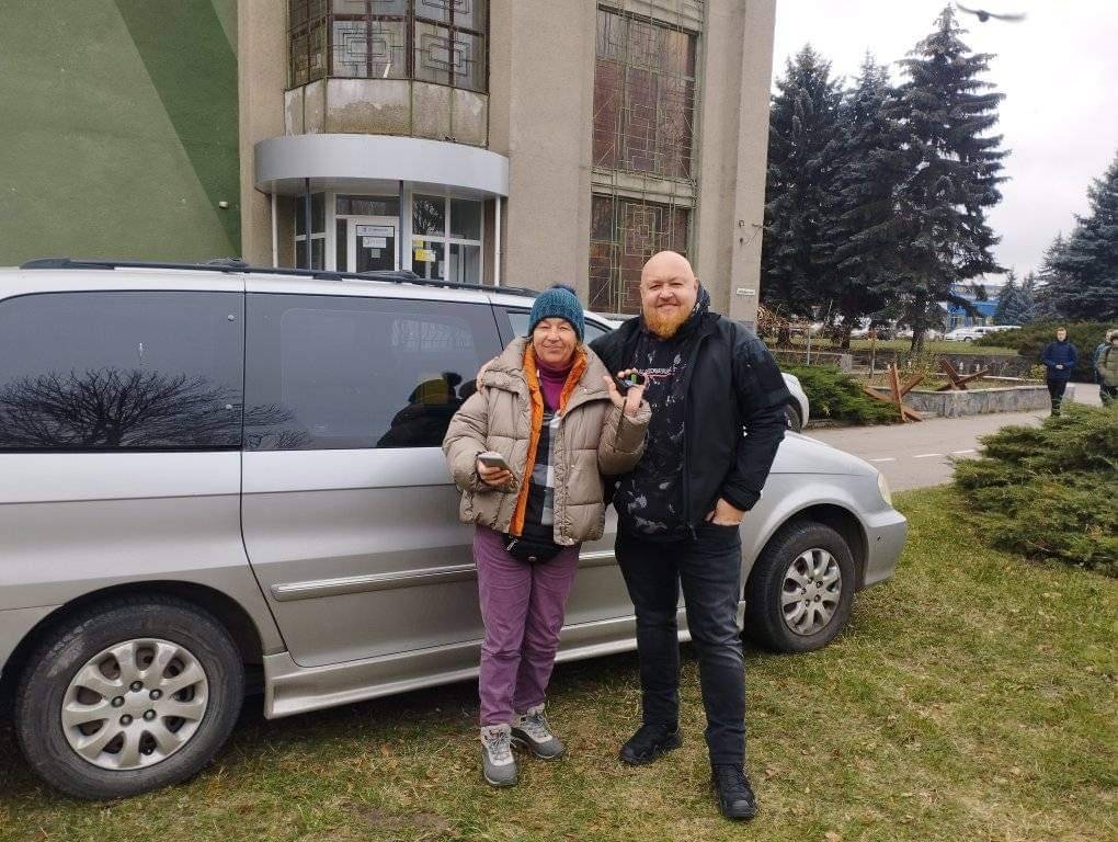 Новини Вінниці - фото з Де взяти візок для пораненого? «Бойові бджілки» шукають партнерів для нового проекту