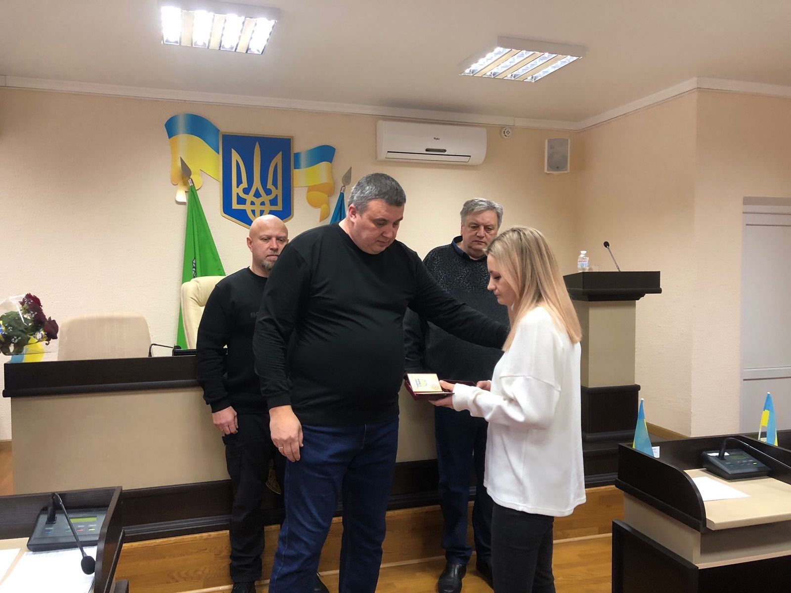 Новини Хмельницького - фото з Орденами “За мужність” посмертно нагородили двох військових з Нетішина. Ким вони були?