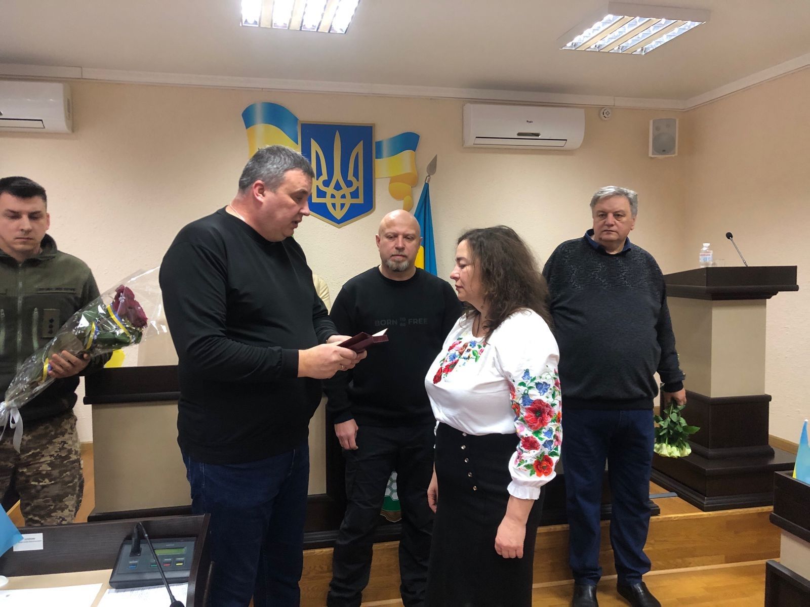 Новини Хмельницького - фото з Орденами “За мужність” посмертно нагородили двох військових з Нетішина. Ким вони були?