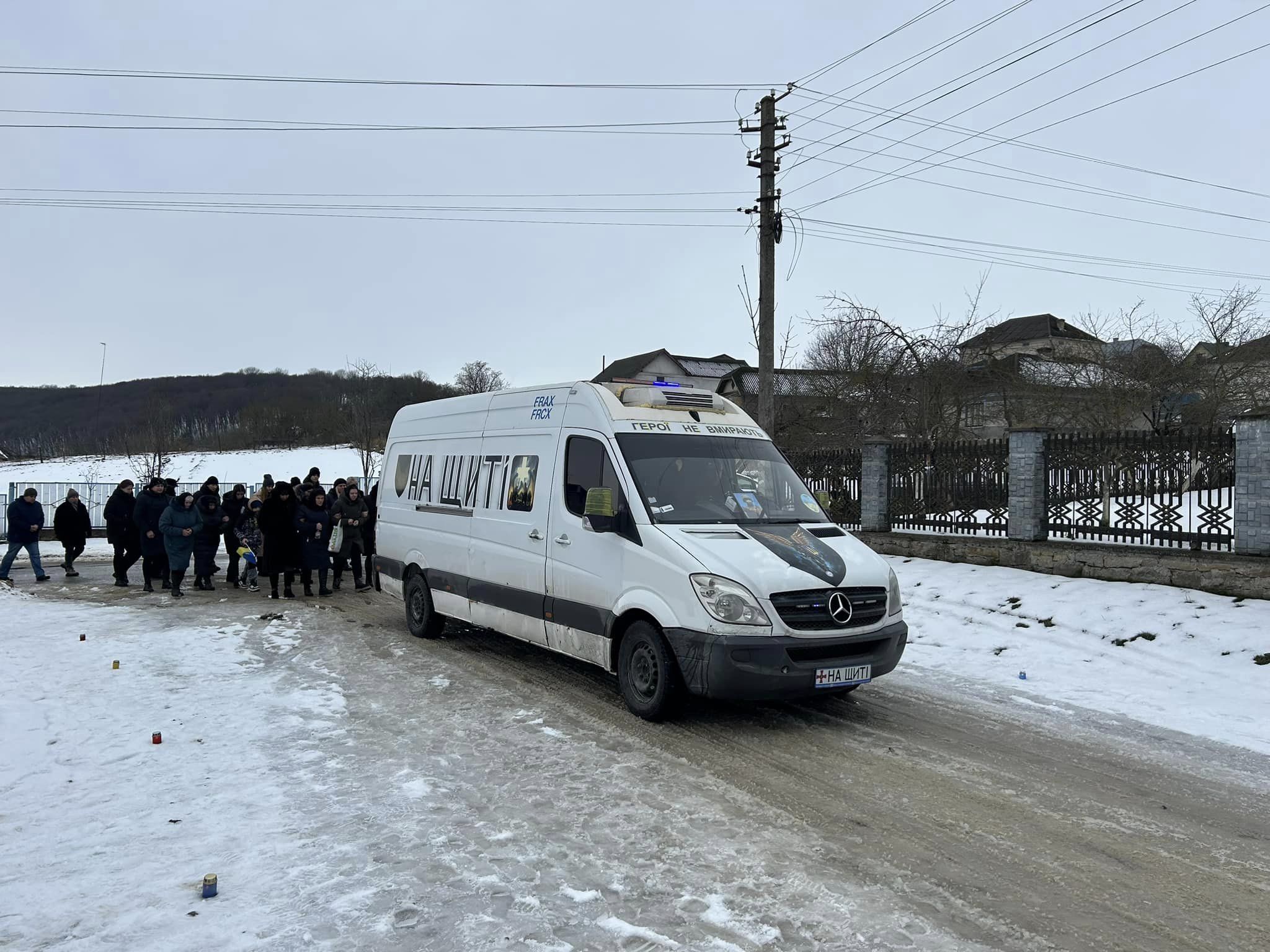 Новини Тернополя - фото з У Великоберезовицькій громаді прощаються із полеглим у бою Василем Кубою