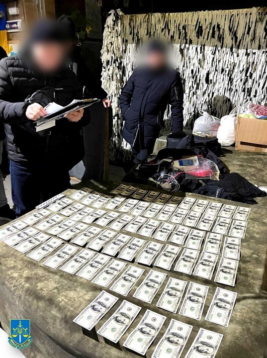 Новини Хмельницького - фото з Хмельничанин взяв 7000 доларів за переправлення знайомого у Словаччину