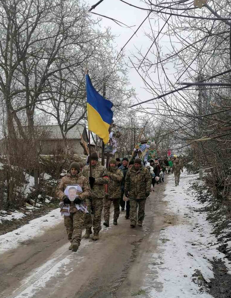 Новини Хмельницького - фото з Загинули військові з Хмельниччини: Сергій Ступницький, Сергій Кузема, Олександр Вербило Возможно, это изображение 5 человек и текст