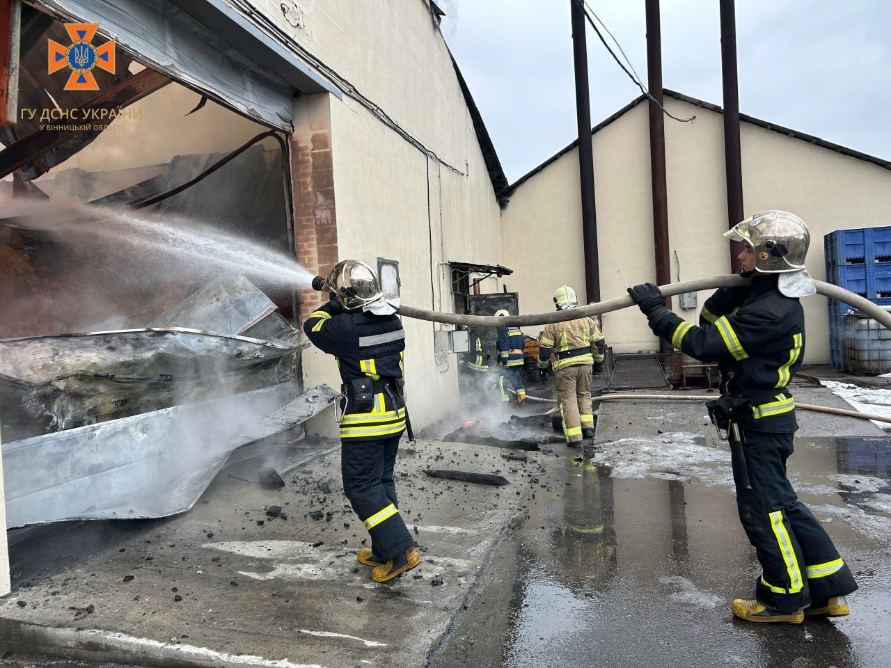 Новини Вінниці - фото з Пожежу на складі заводу «Ковбаскофф» ліквідували, обійшлося без жертв