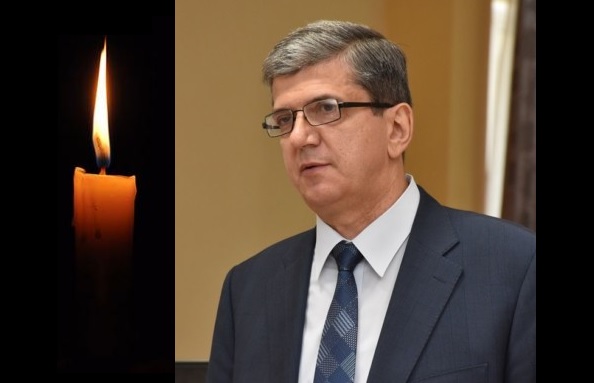 Новини Тернополя - фото з Помер директор Тернопільської обласної універсальної наукової бібліотеки На зображенні може бути: 1 особа