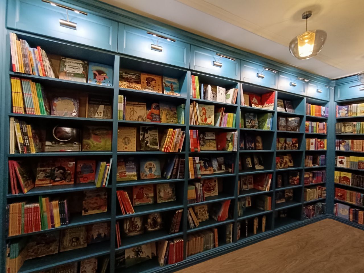 Новини Вінниці - фото з «Це буде більше ніж книгарня». Як рідні полеглого воїна Миколи Рачка здійснили його мрію?