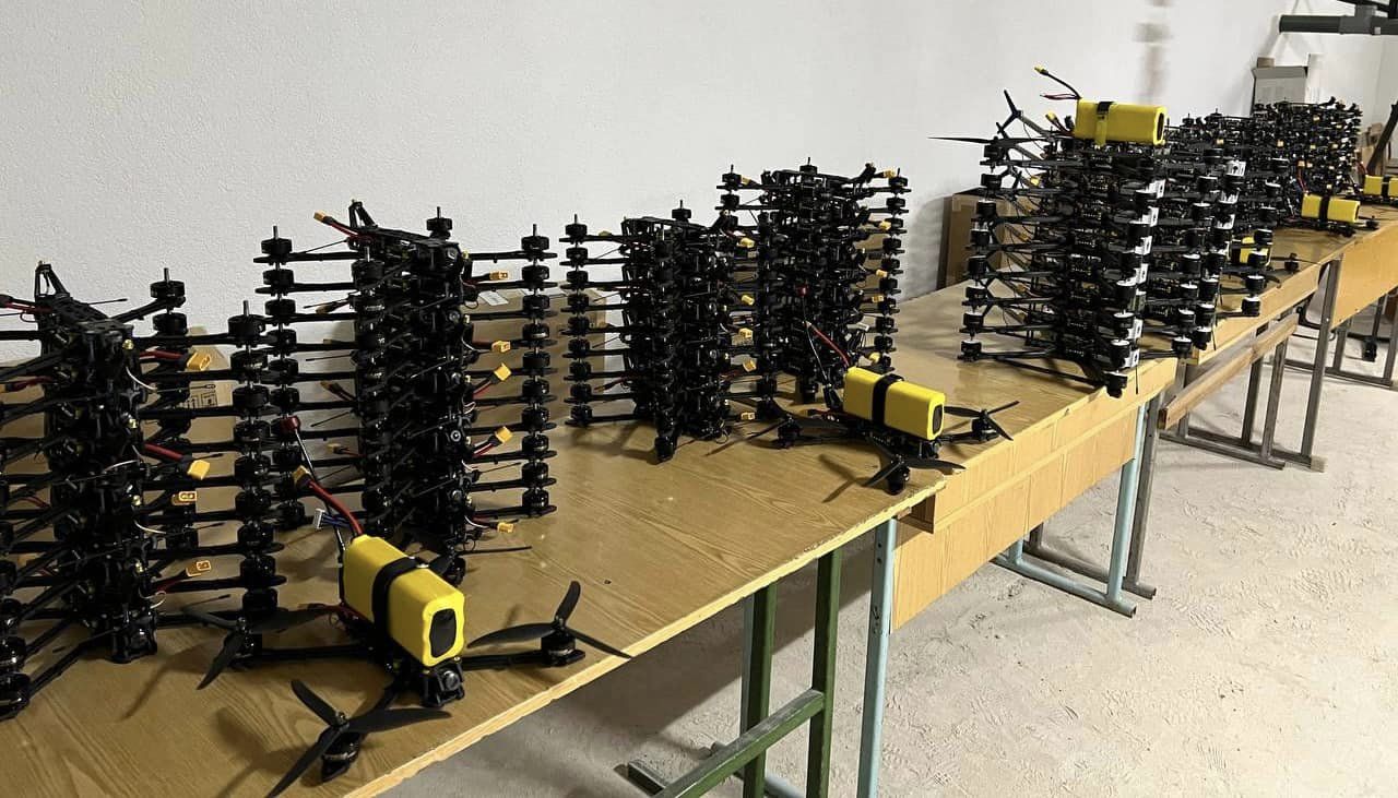 Новини Хмельницького - фото з Хмельницький передав ще 120 дронів Силам оборони Немає опису світлини.