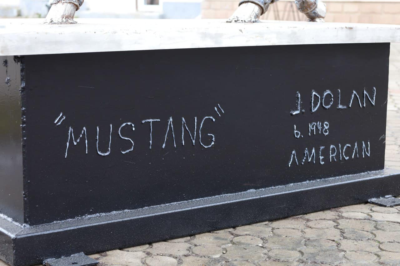 Новини Тернополя - фото з Місто з Америки подарувало Копичинцям скульптуру «Мустанг»