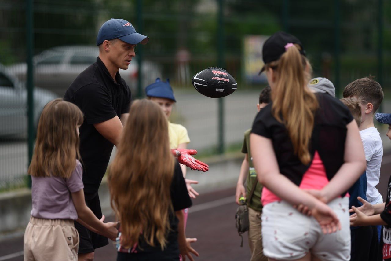 Новини Вінниці - фото з «Вовки» готові дарувати інвентар для флаг-футболу школам в усіх районах Вінниччини