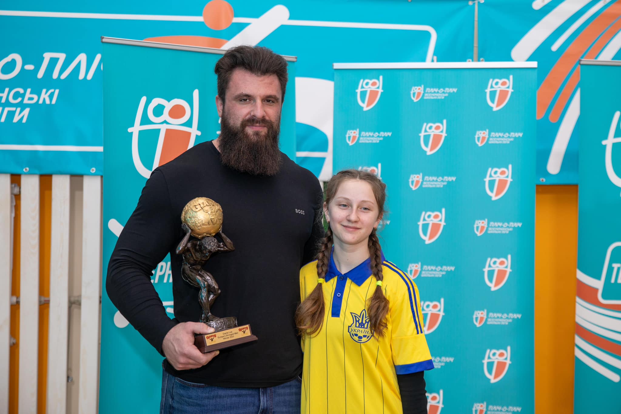 Новини Тернополя - фото з Найсильніша людина Європи та призер з армреслінгу відвідали Тернопільщину