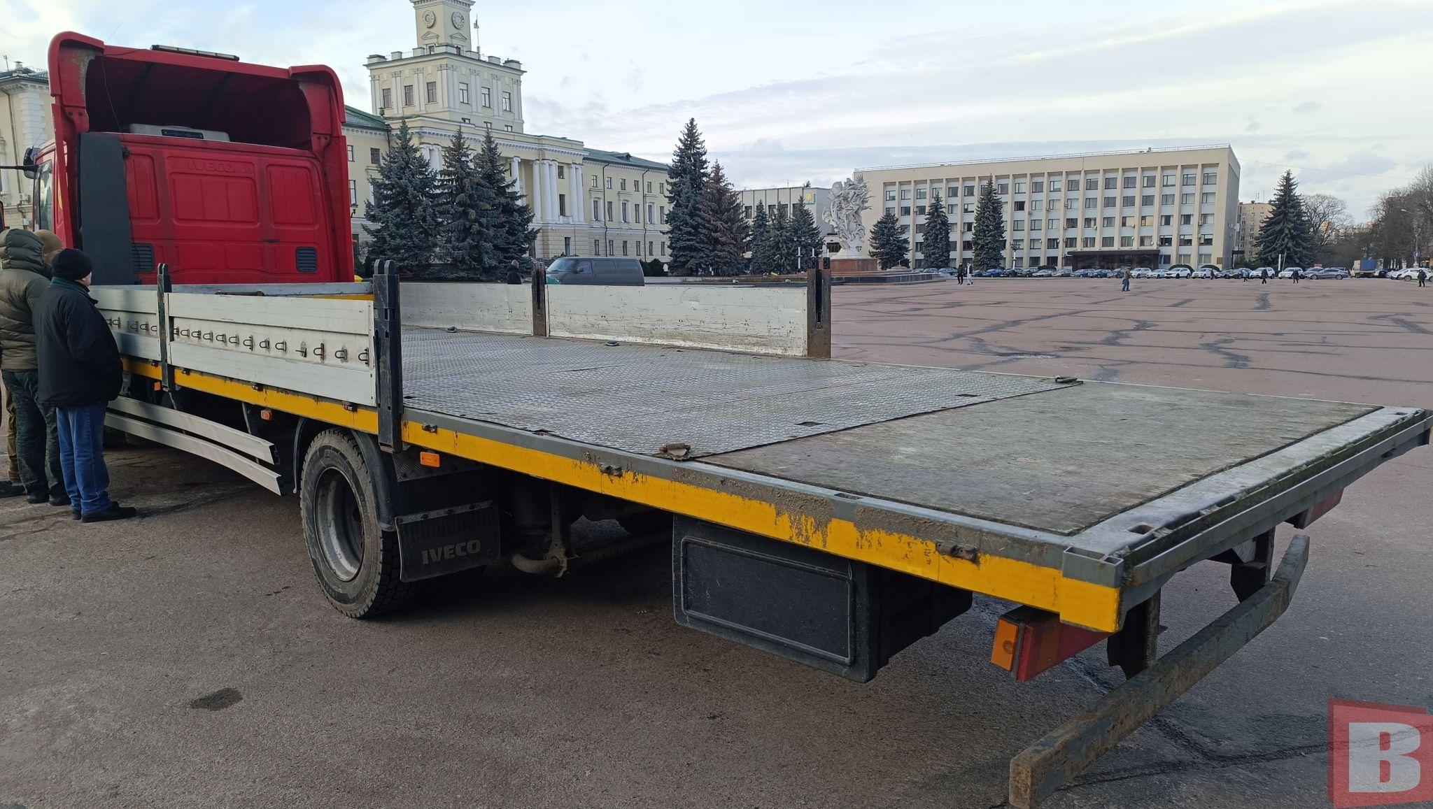 Новини Хмельницького - фото з Хмельничани зібрали 226 тисяч на евакуатор спецпризначенцям