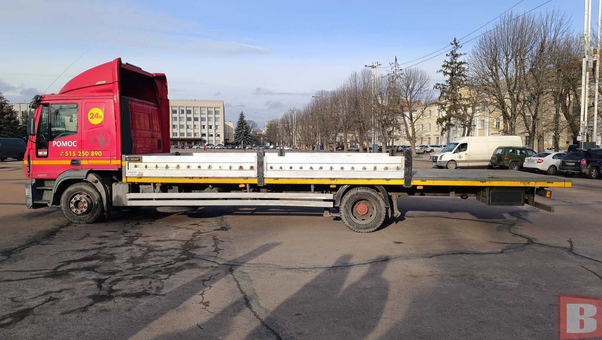 Новини Хмельницького - фото з Хмельничани зібрали 226 тисяч на евакуатор спецпризначенцям