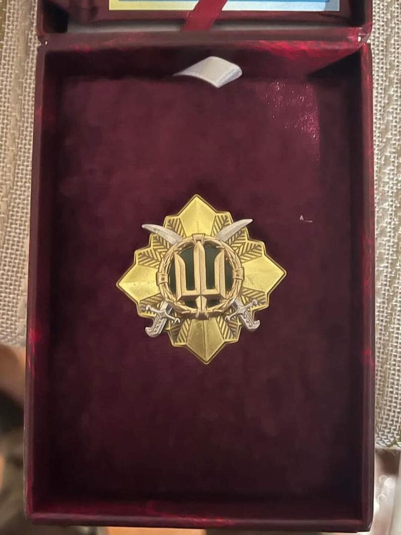 Новини Тернополя - фото з Генерал-полковник Сирський нагородив захисника з Тернопільщини Василя Стремського