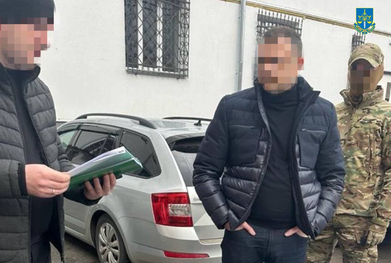 Новини Житомира - фото з У Житомирі на півмільйонному хабарі затримали посадовців Держпраці
