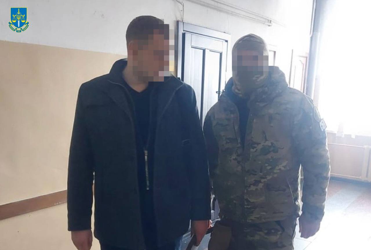 Новини Житомира - фото з У Житомирі на півмільйонному хабарі затримали посадовців Держпраці