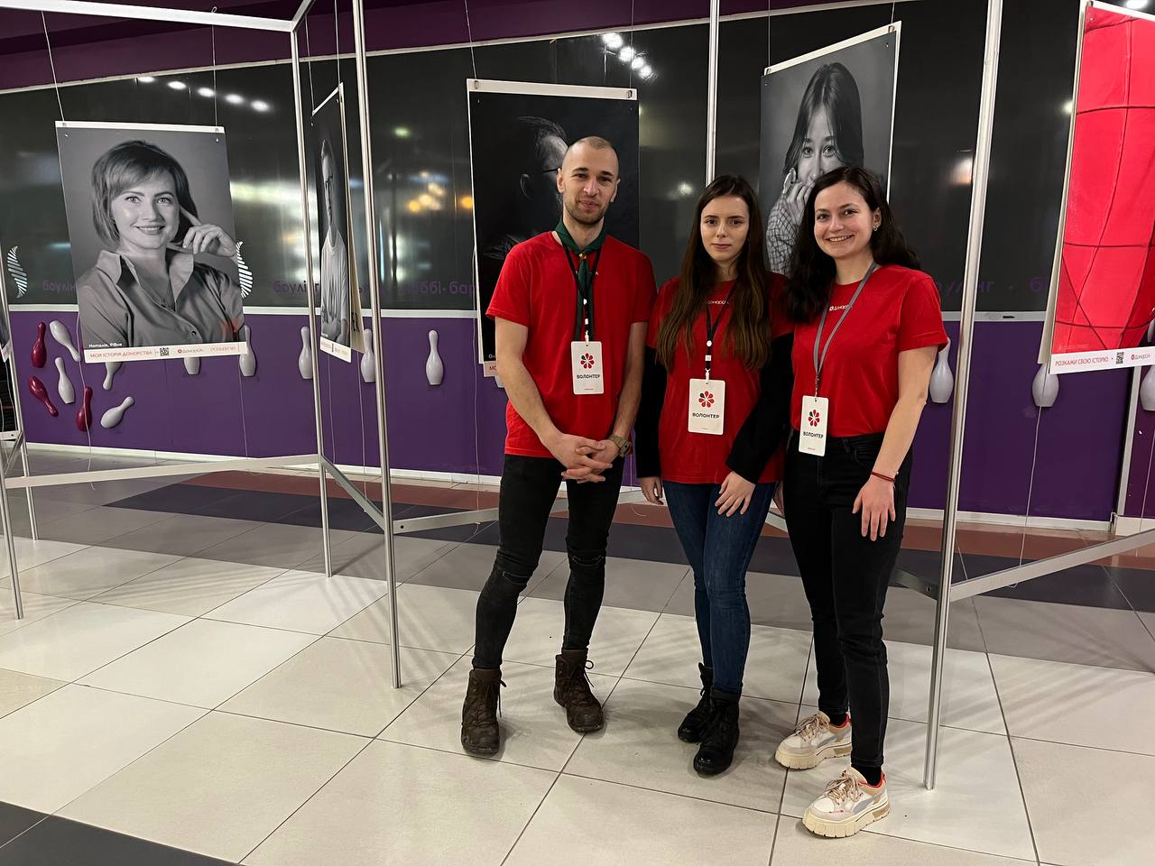 Новини Тернополя - фото з Краплина крові рятує життя:  у Тернополі презентували донорський проєкт «Побач»