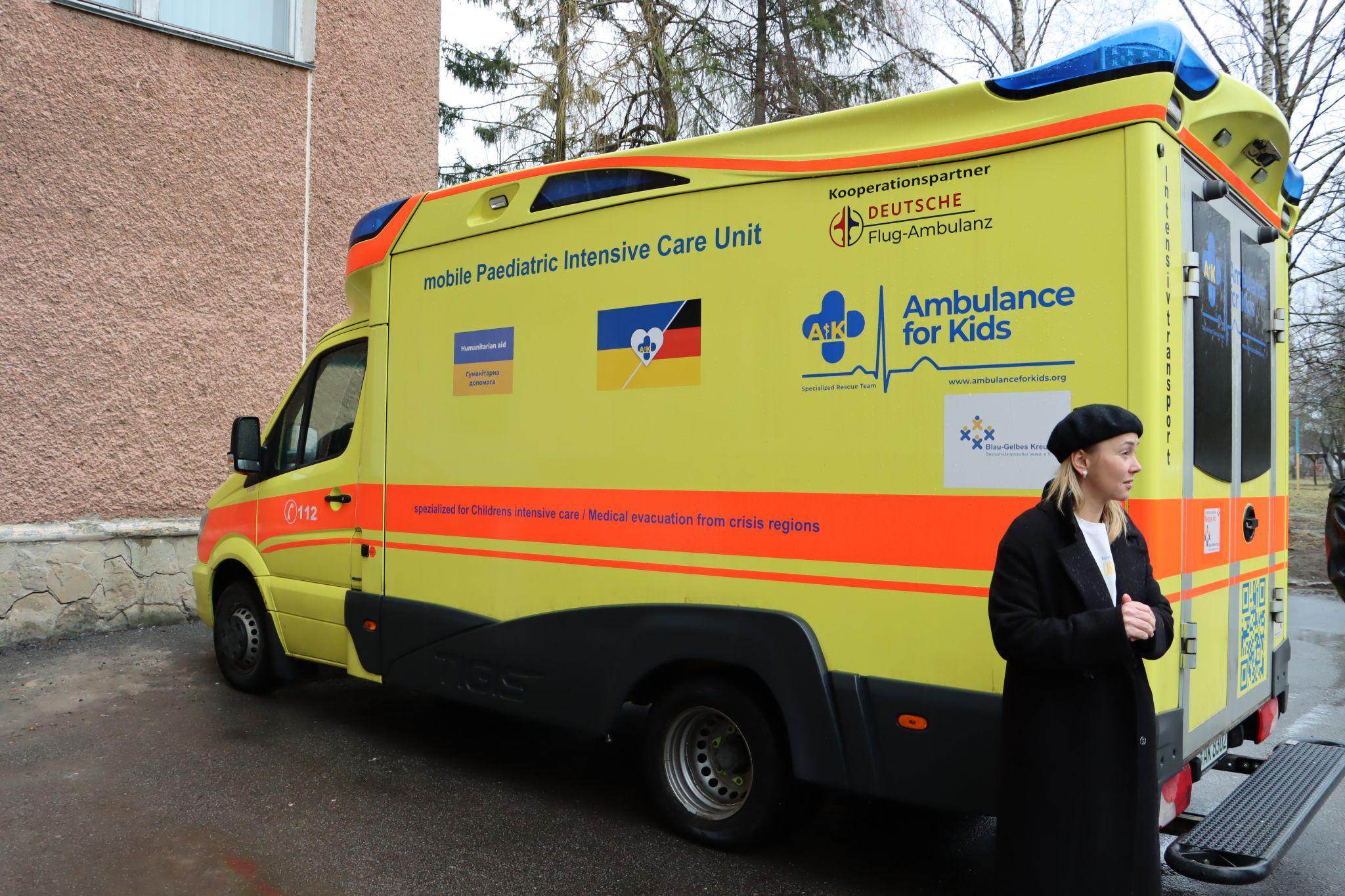 Новини Тернополя - фото з Тернопільських лікарів відвідав парамедик з Німеччини, який рятує українських дітей (РЕПОРТАЖ)