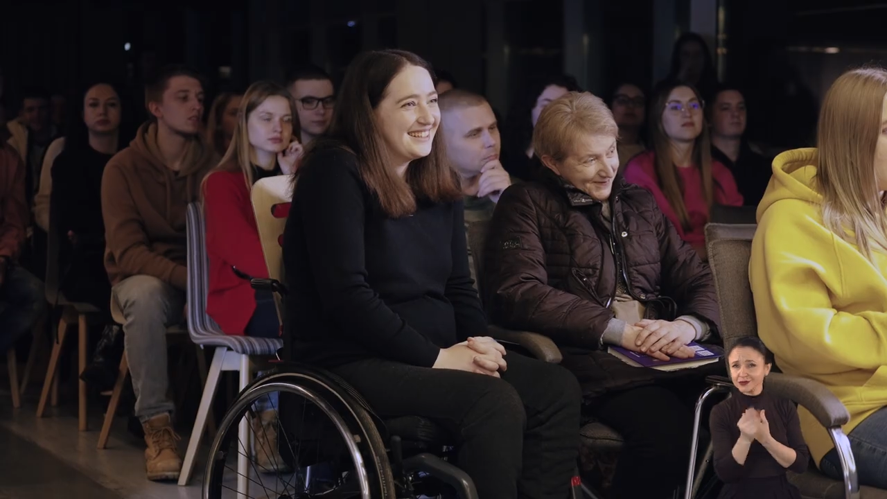 Новини Вінниці - фото з Спустилися до Пирогова на сідницях. Протезований військовий перевірив Вінницю на доступність