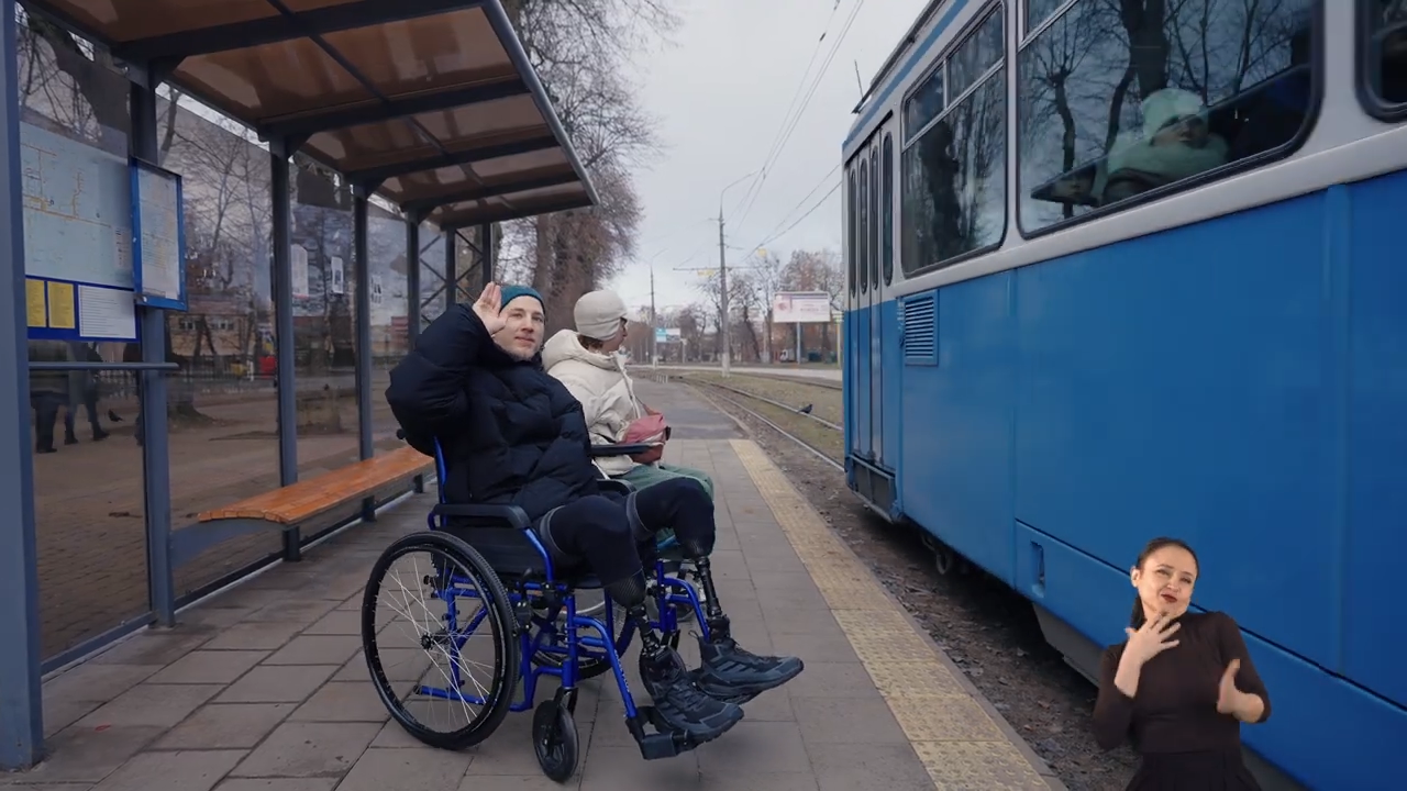 Новини Вінниці - фото з Спустилися до Пирогова на сідницях. Протезований військовий перевірив Вінницю на доступність