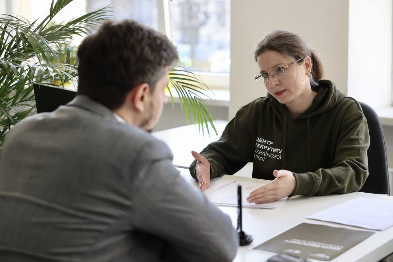 Новини Тернополя - фото з У Львові відкрили перший в Україні центр рекрутингу української армії