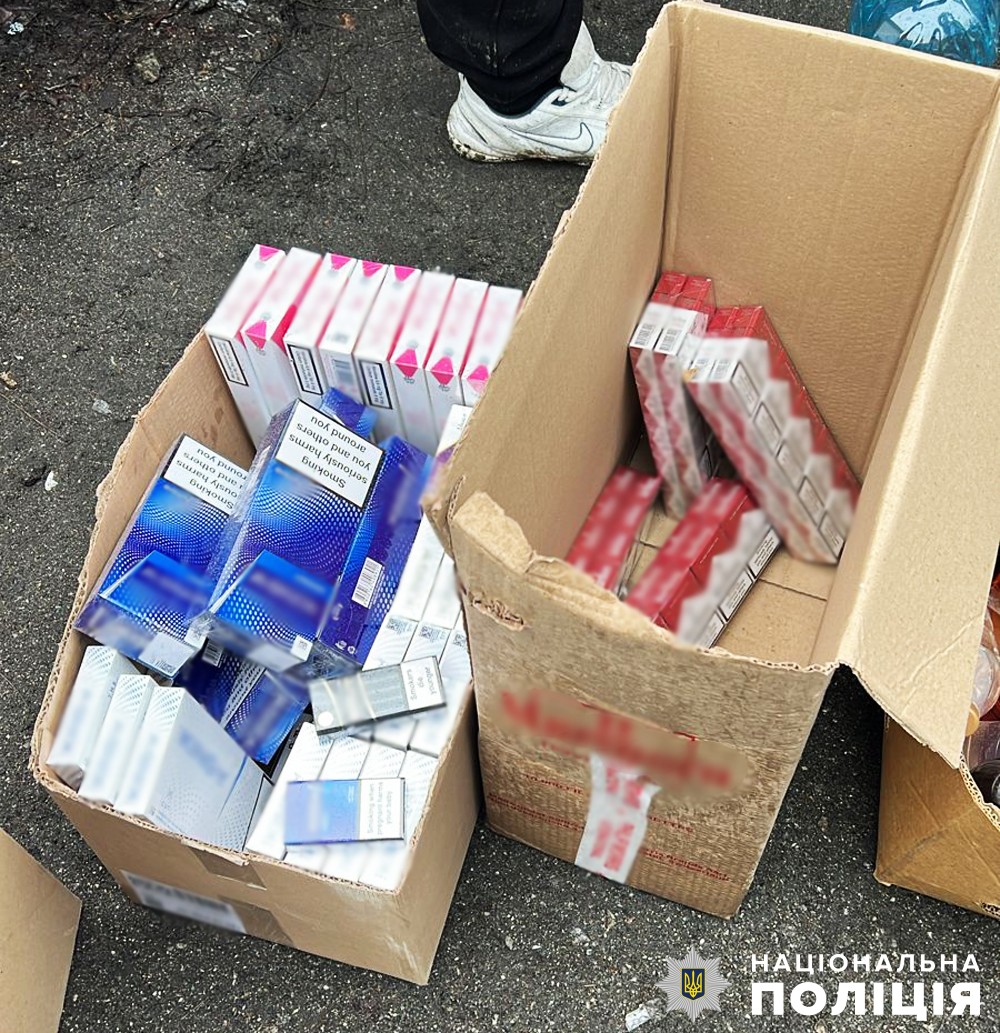 крамничка на колесах: на житомирщині поліцейські припинили продаж контрафактної продукції