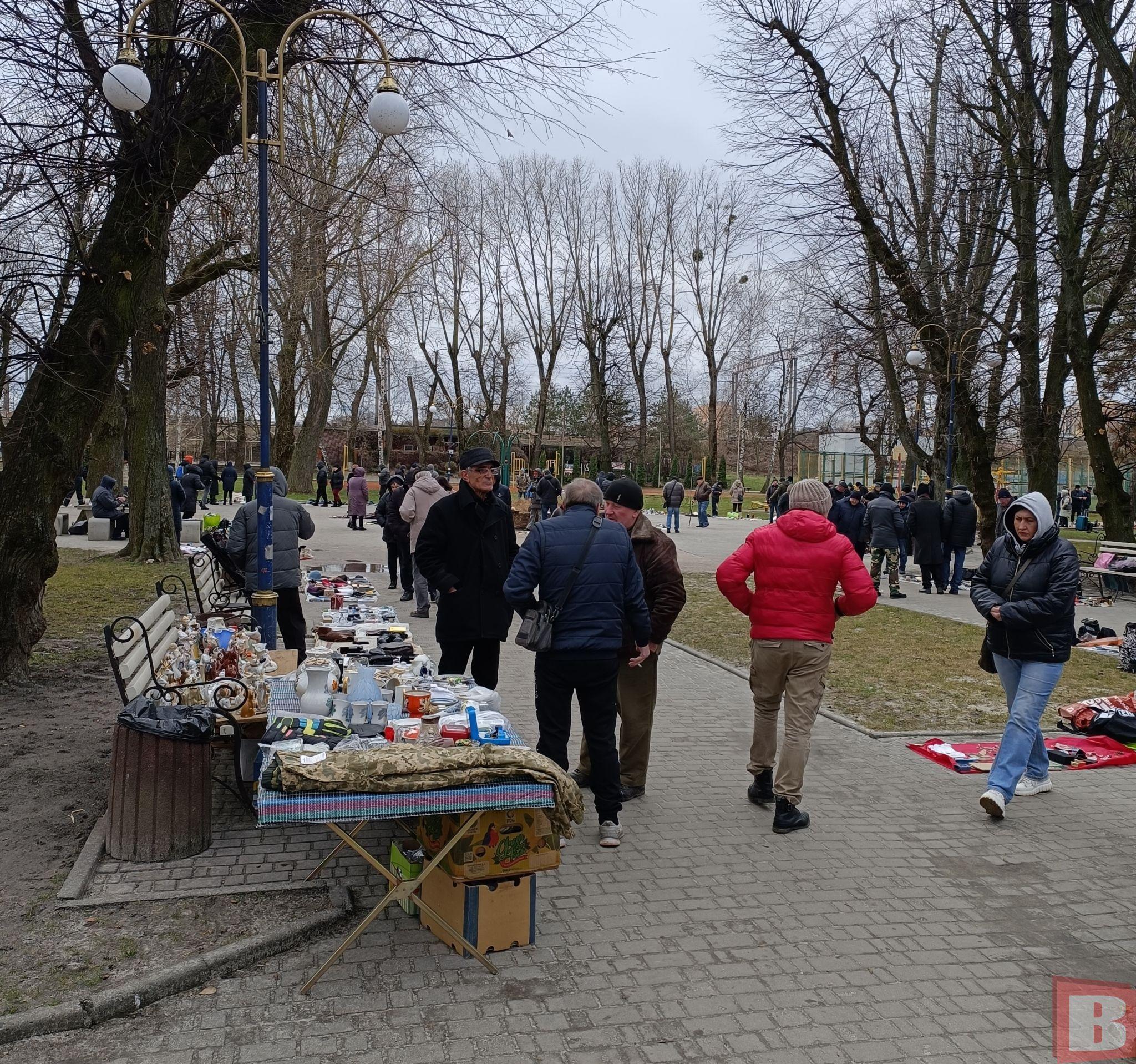 Новини Хмельницького - фото з «Блошиний» ринок у Хмельницькому: що продають і за скільки