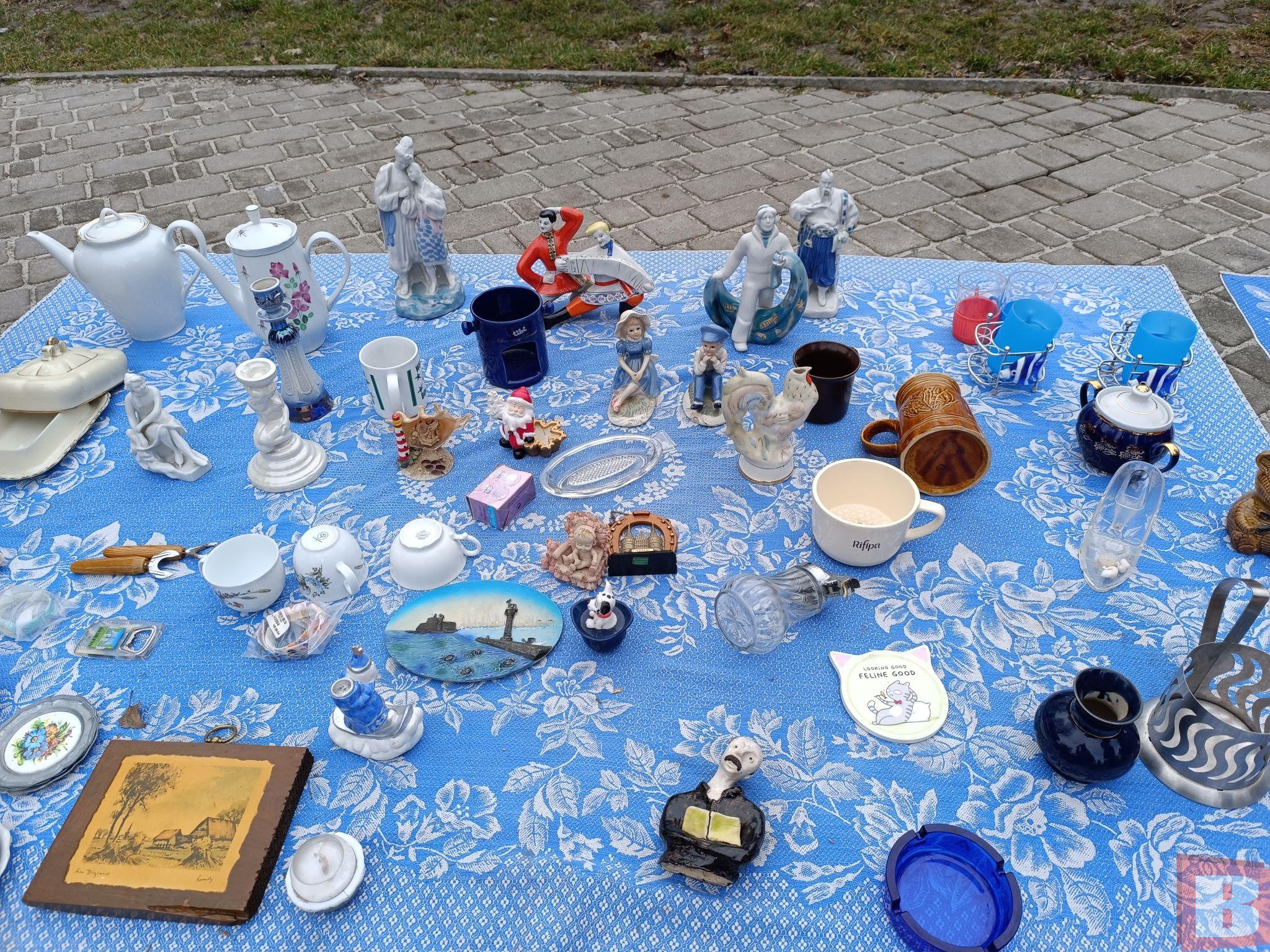 Новини Хмельницького - фото з «Блошиний» ринок у Хмельницькому: що продають і за скільки