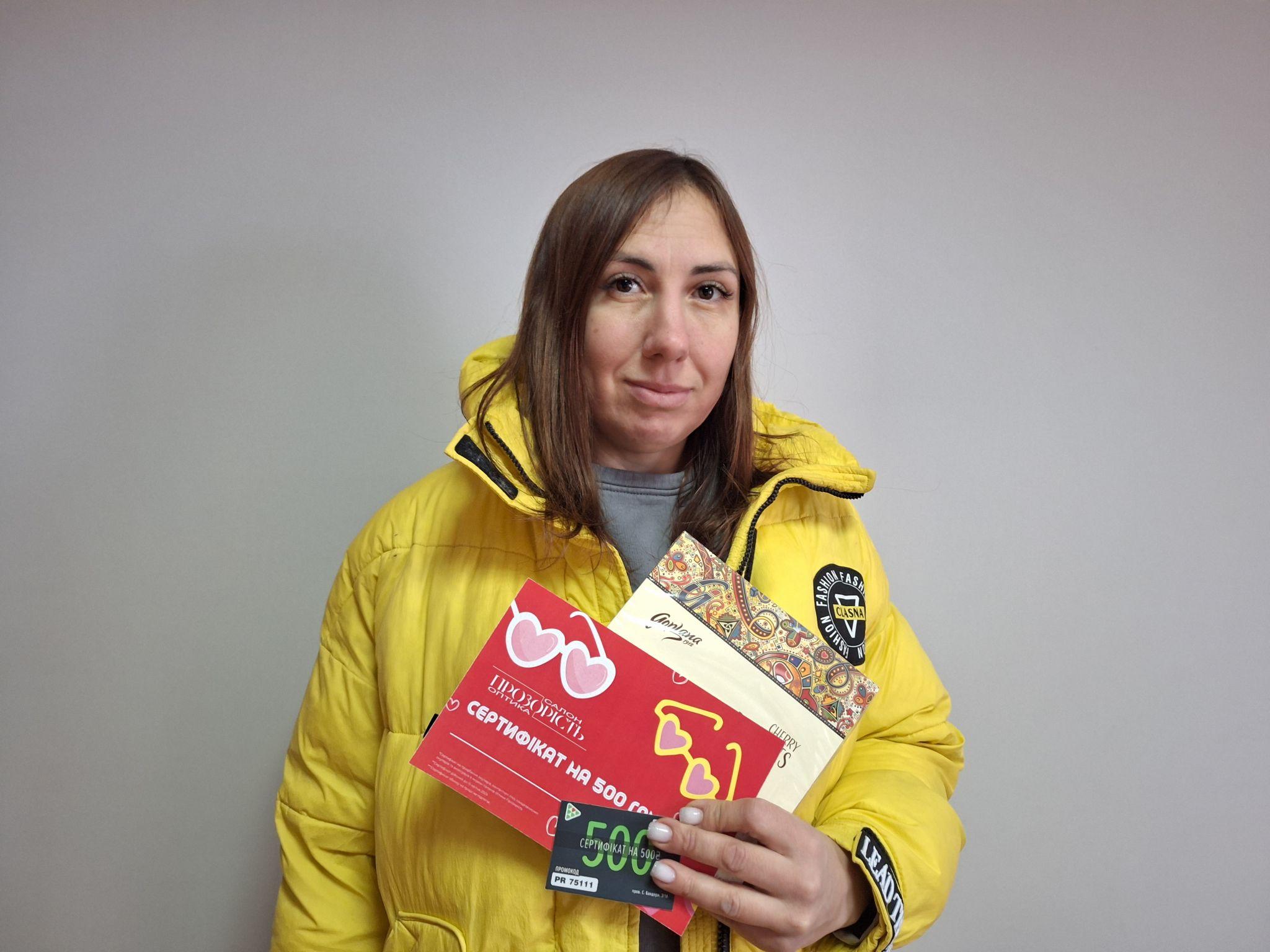 Новини Хмельницького - фото з Переможці фотоконкурсу "Закохані серця" отримали подарунки