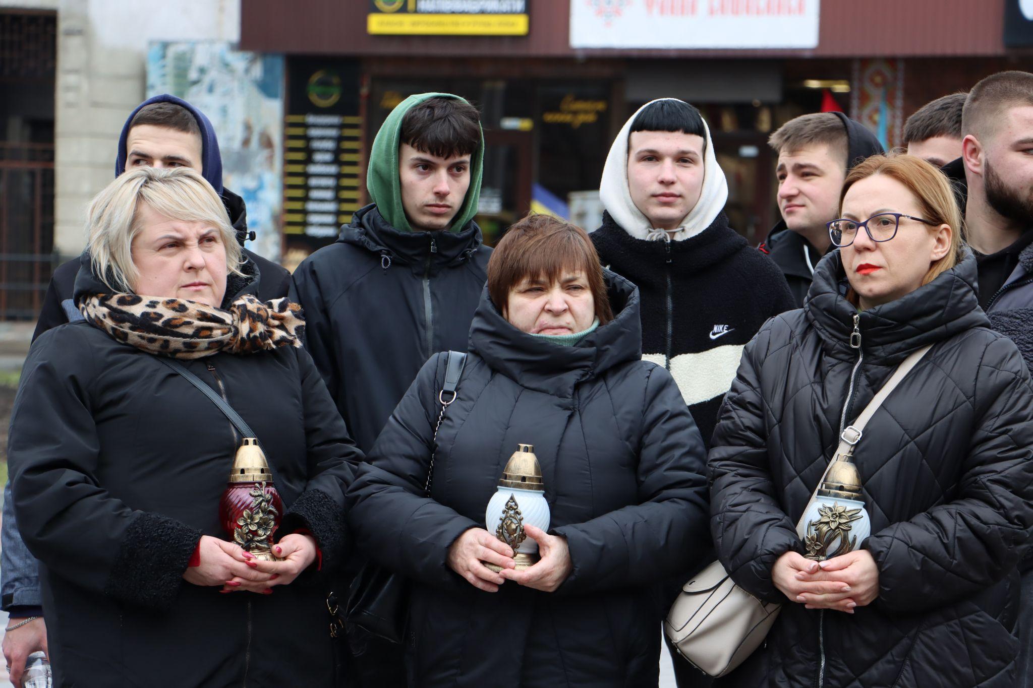 Новини Тернополя - фото з У Тернополі вшанували пам'ять Героїв Небесної сотні (РЕПОРТАЖ)