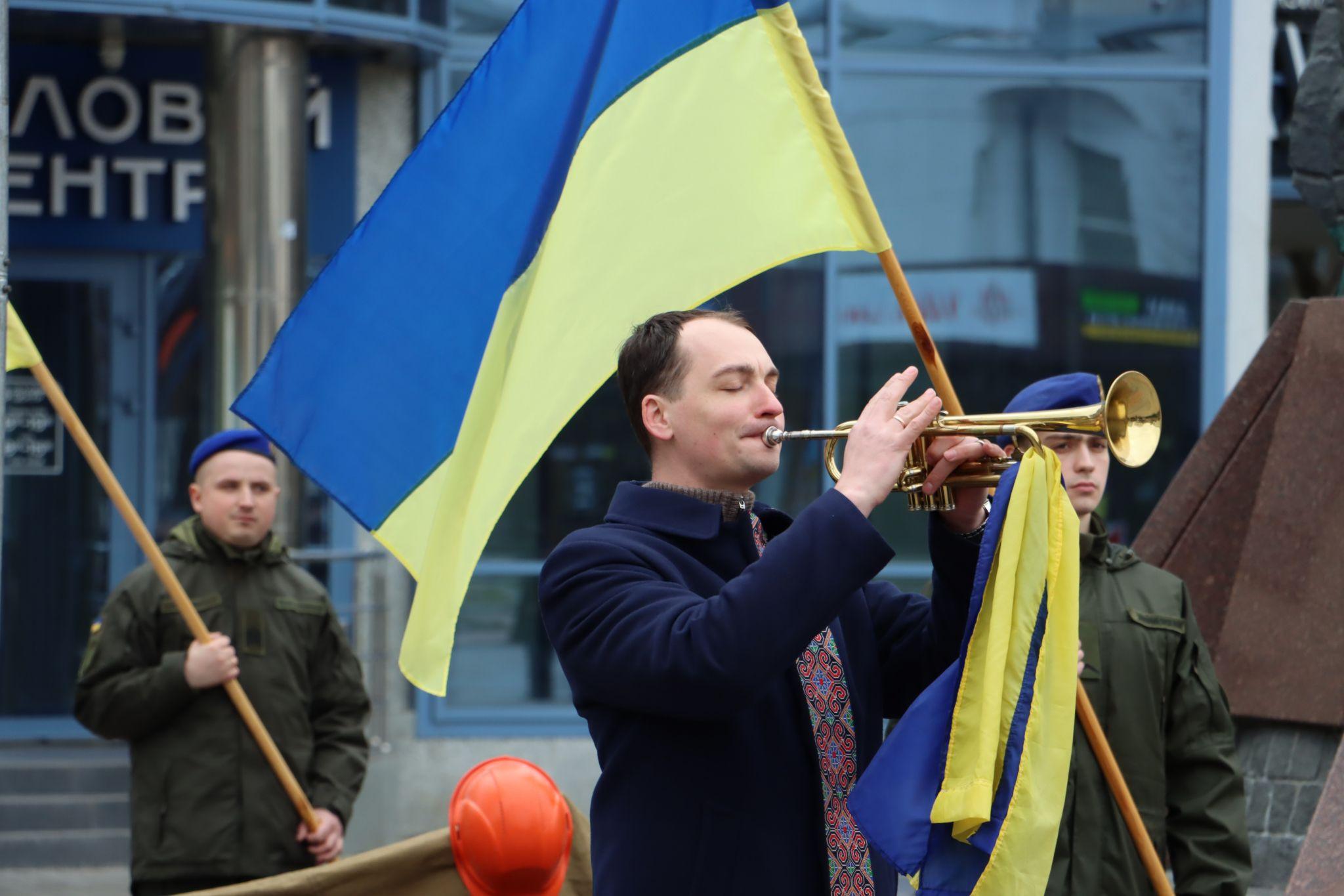 Новини Тернополя - фото з У Тернополі вшанували пам'ять Героїв Небесної сотні (РЕПОРТАЖ)