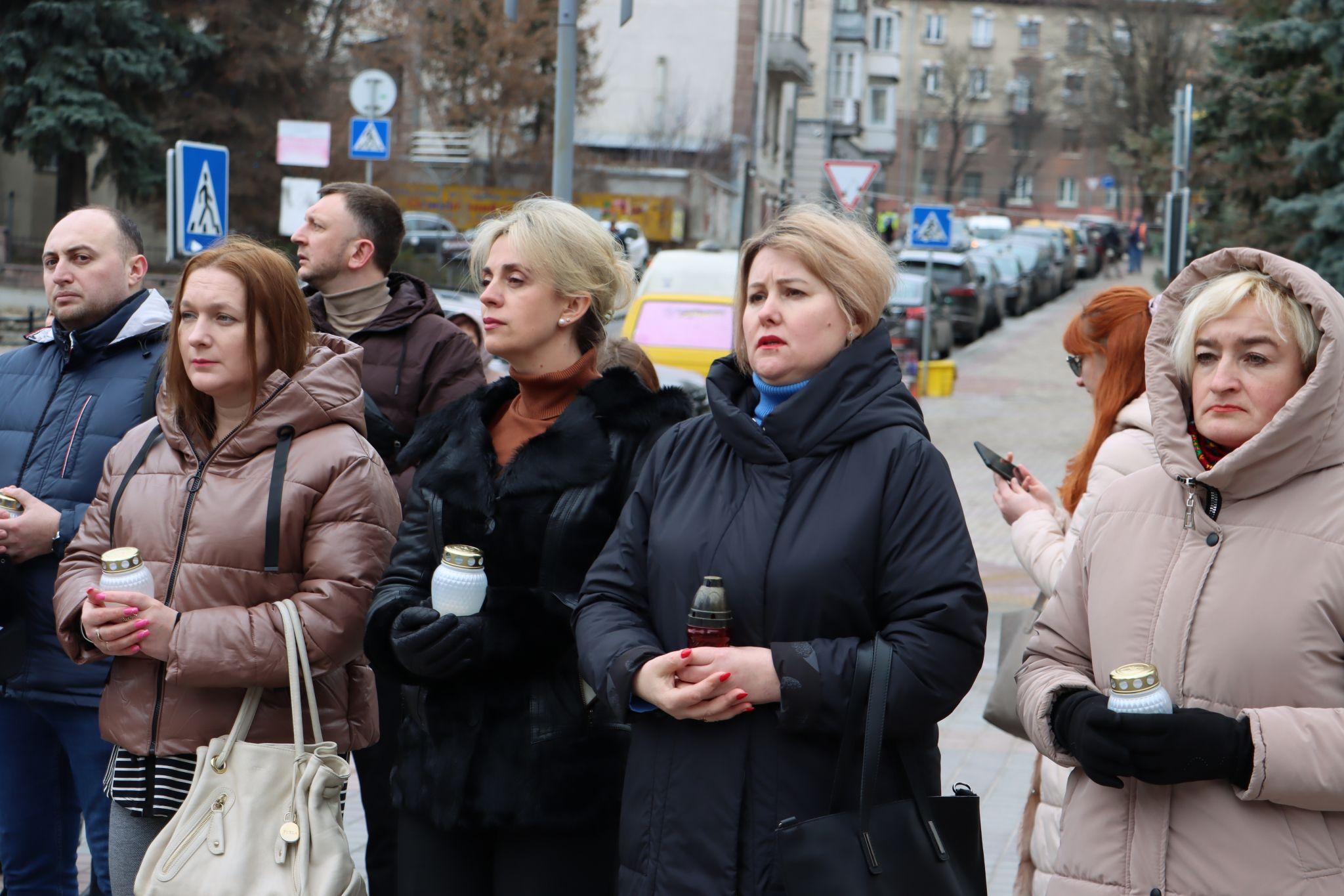 Новини Тернополя - фото з У Тернополі вшанували пам'ять Героїв Небесної сотні (РЕПОРТАЖ)