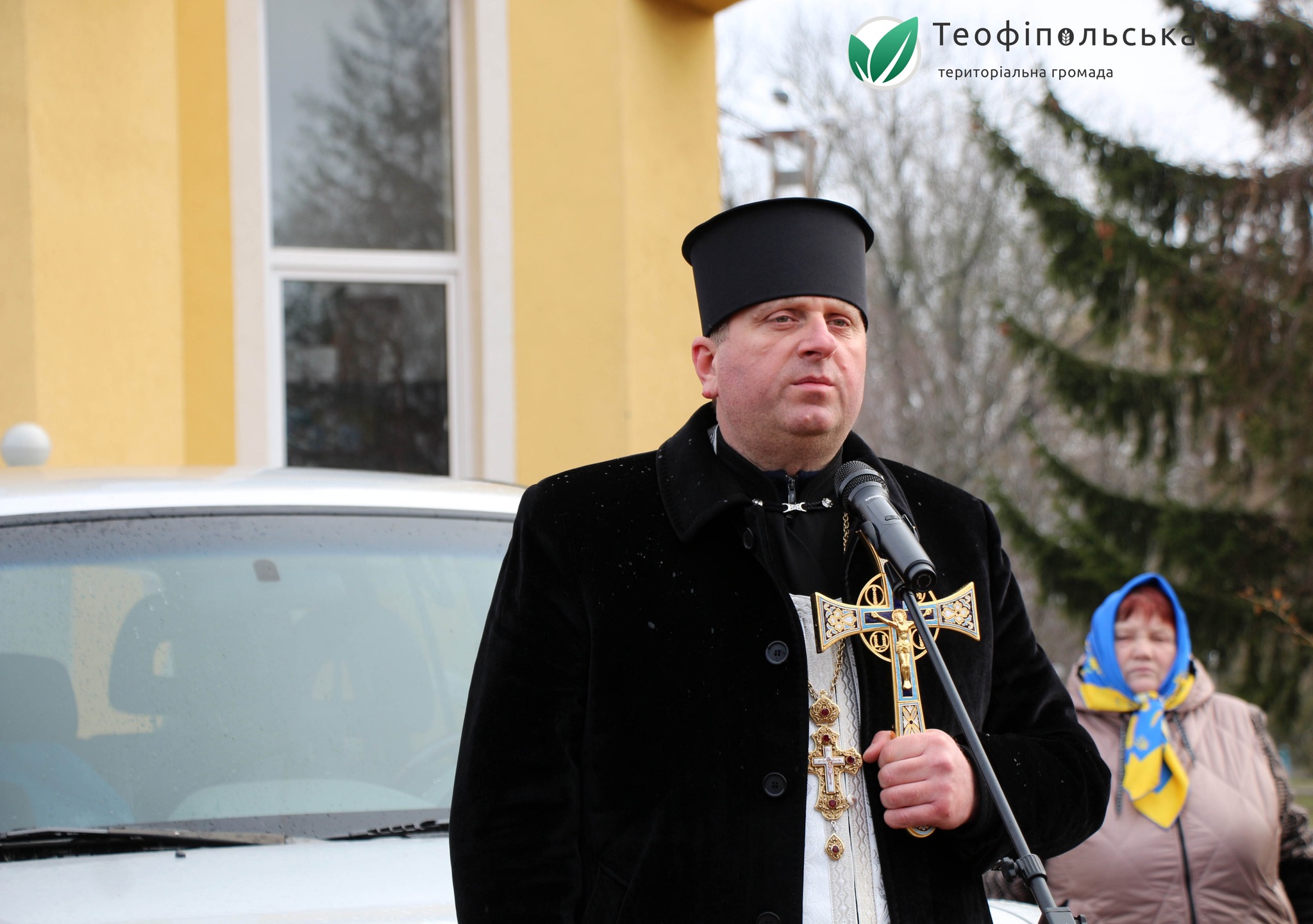 Возможно, это изображение 2 человека и текст