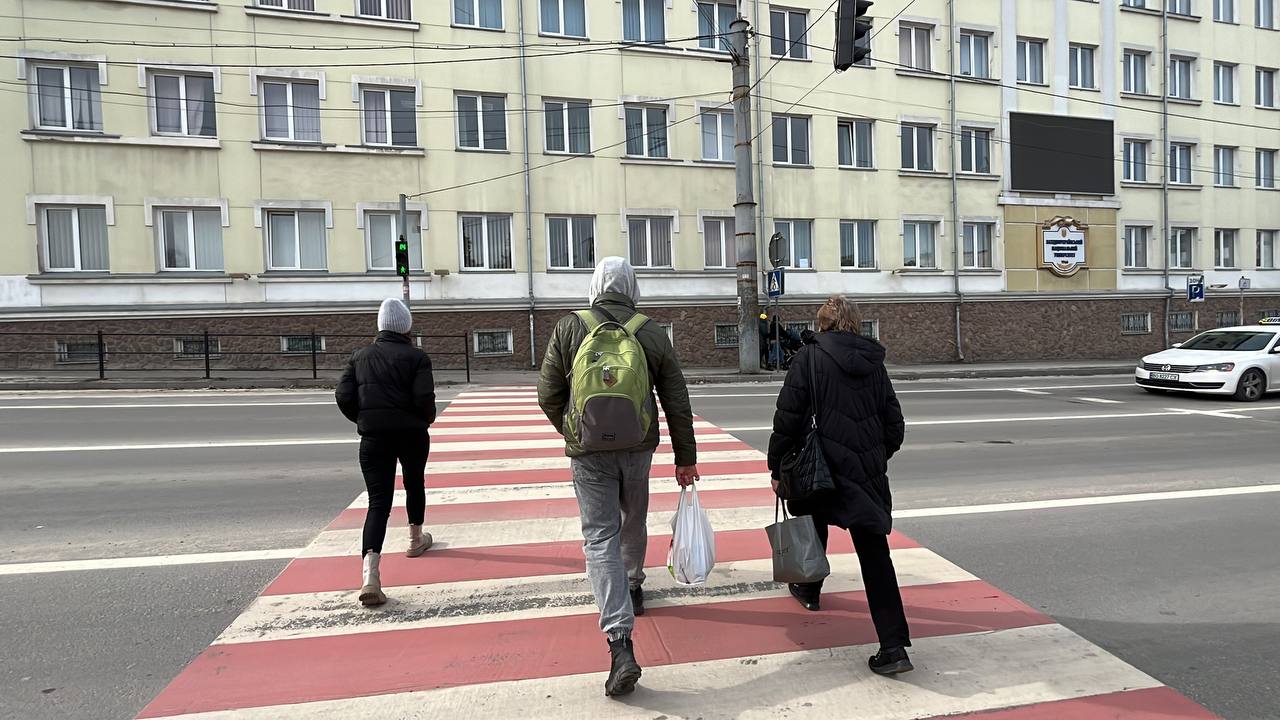 Новини Тернополя - фото з Як працюють світлофори з аудіосупроводом у Тернополі: перевірили «20 хвилин»