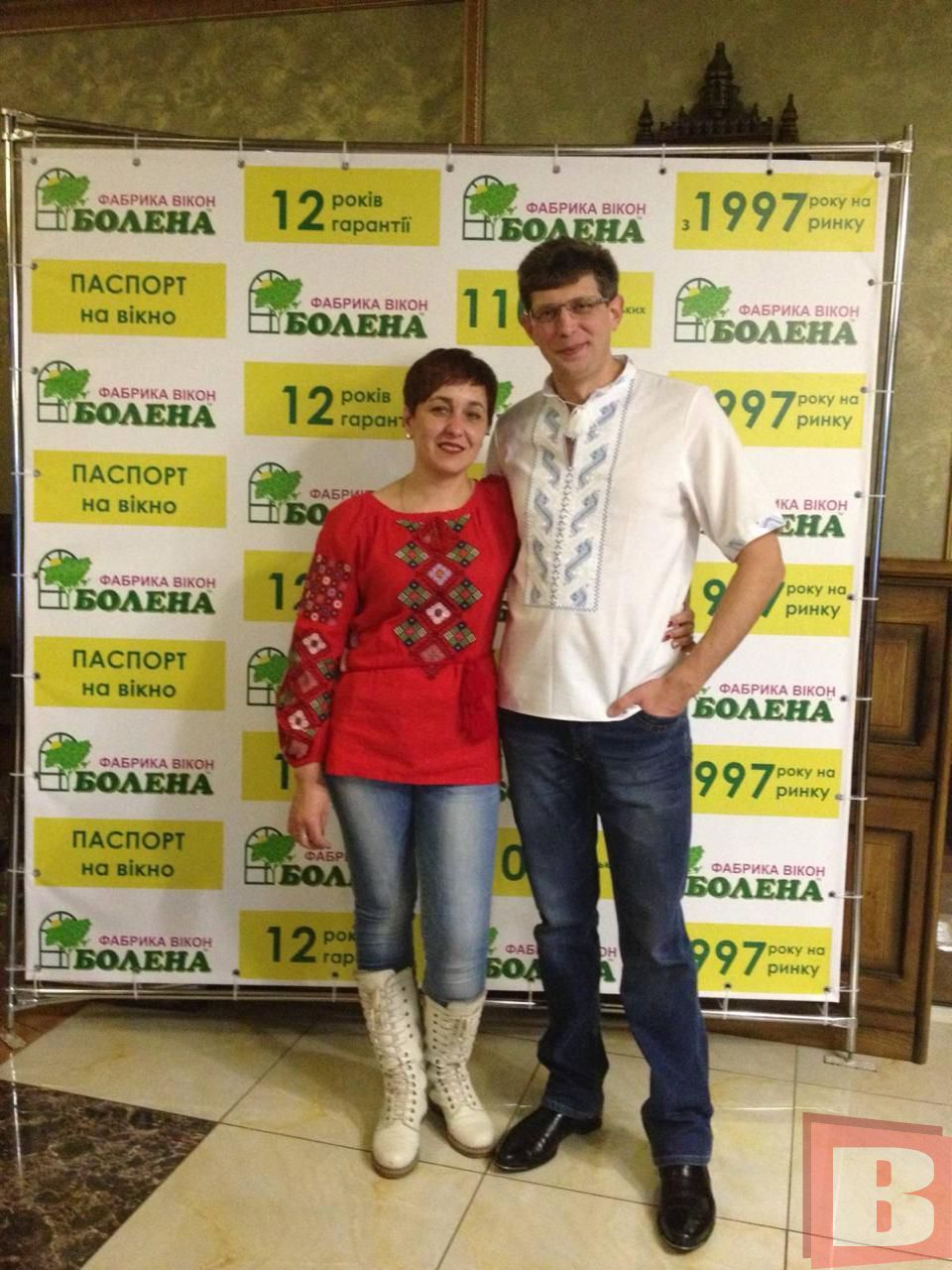 Новини Хмельницького - фото з Внуки загиблого військового з Хмельницького віддали 10 тисяч на авто для ЗСУ