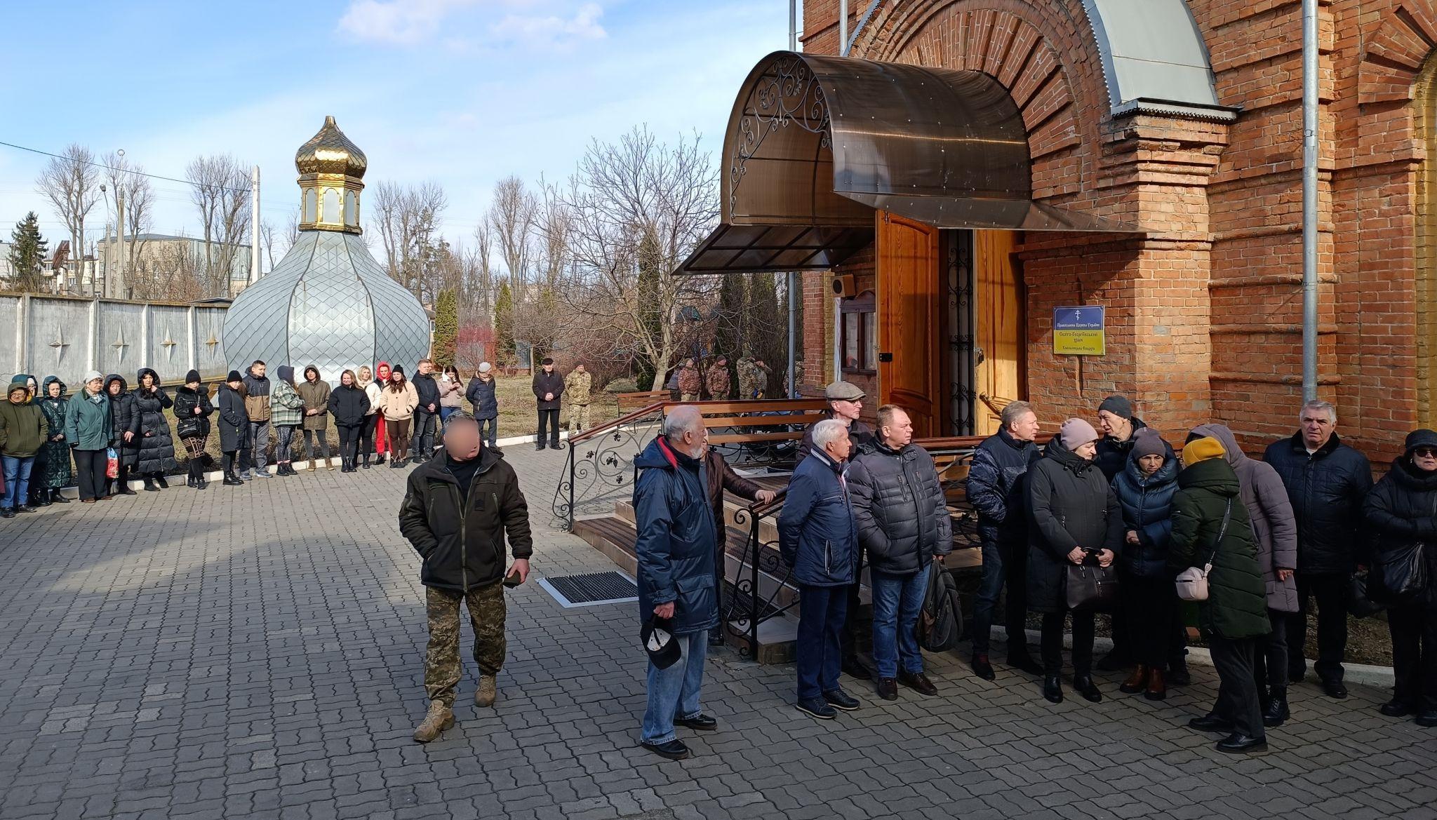 Новини Хмельницького - фото з «Я йду і напевно вже не повернусь». Хмельничани попрощались з воїном Дмитром Петрашем